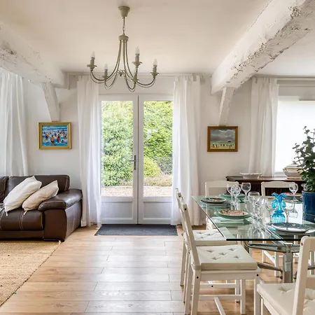 Gorgeous In With Wifi *